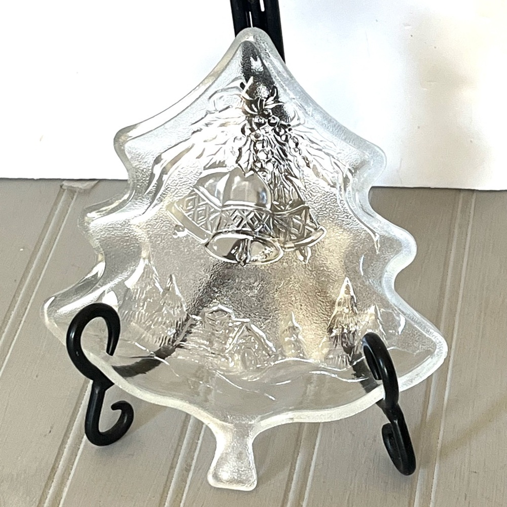 Vintage Glass Christmas Tree Serving Candy Trinket Dish Mistletoe Bells Design - Picture 1 of 10